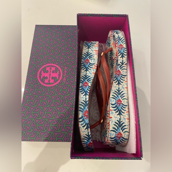 Thandie 40mm red açai wedge flip flops rubber - Picture 3 of 3